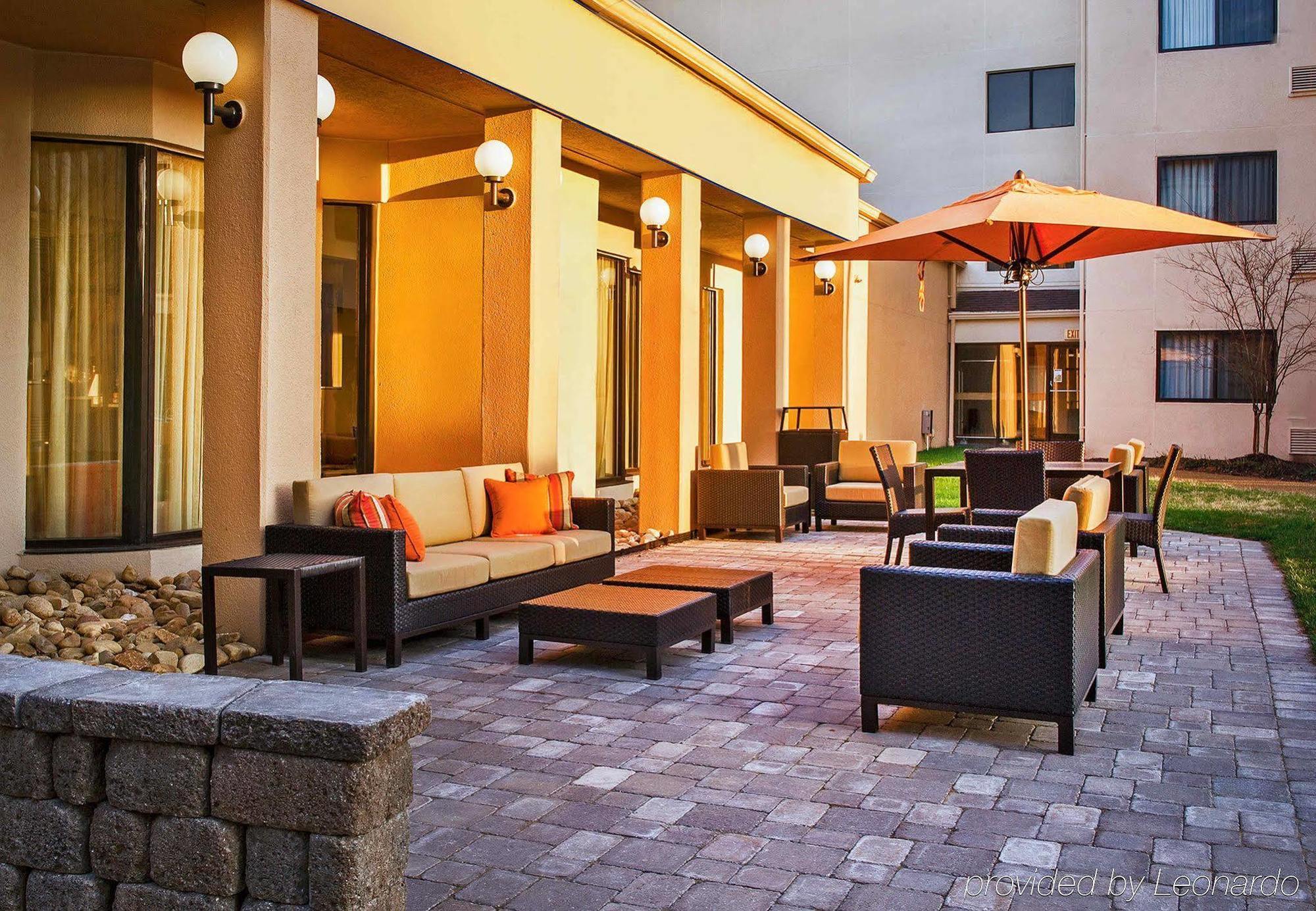 Hotel Courtyard Hampton Exteriér fotografie